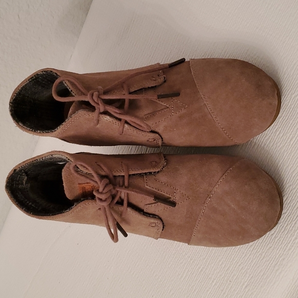 Toms Shoes - Toms Suede wedges Booties Size 7.5